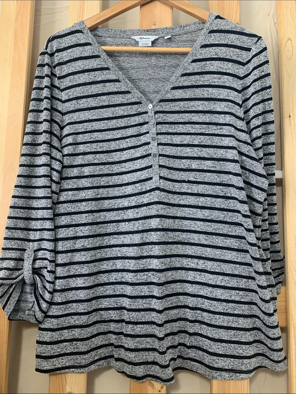 ✨4 for $20✨ 
Alternative Apparel Heather Gray and Black Striped Top
